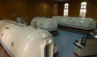 某总医院（医院名称保密）三舱并列式高压氧舱