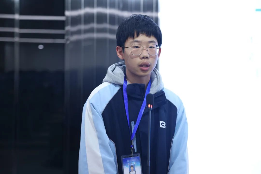 1774535877409062277.jpg 1681354082132034.jpg