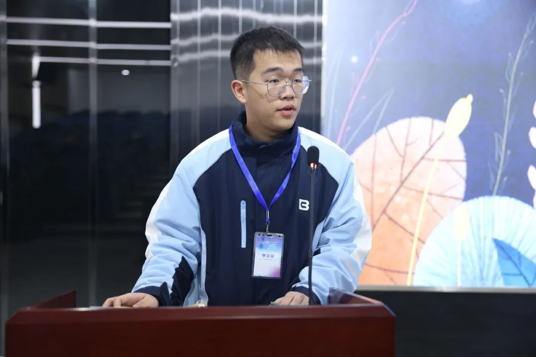 1774535895642090740.jpg 1681354088133781.jpg